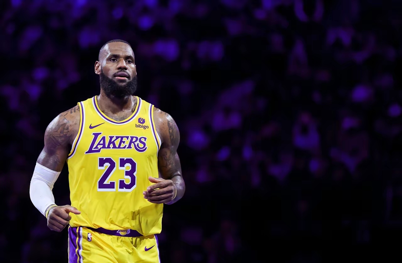 开云-詹姆斯新星惊险取胜表现惊艳，RNG未来可期！的简单介绍