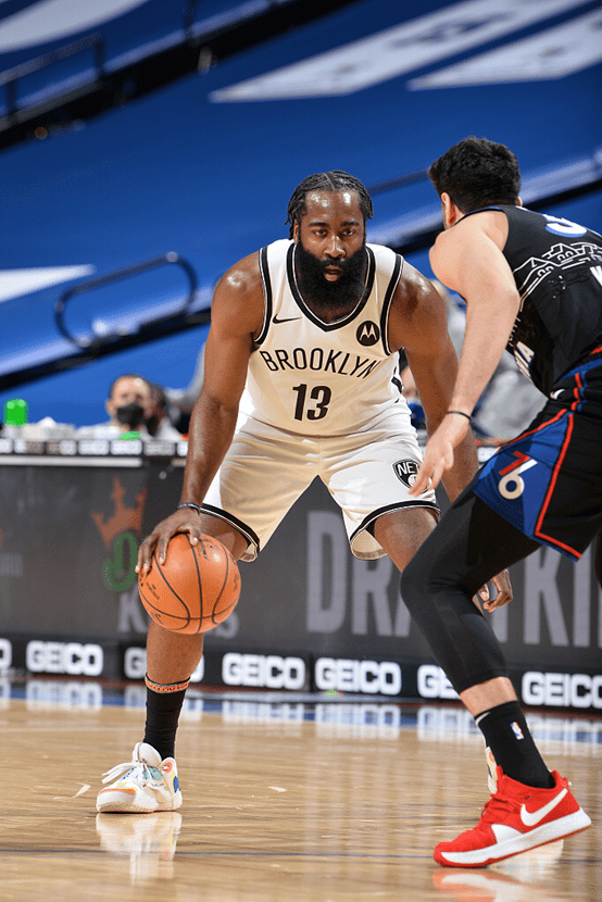 开云- c罗在篮网比赛中高光表现,连败引发热议的球员 