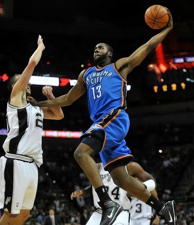 包含哈登在MAD比赛中精彩发挥，势不可挡引发热议！的词条